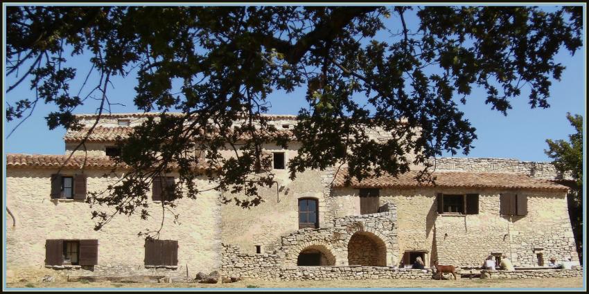 Sivergues (84) - Ferme