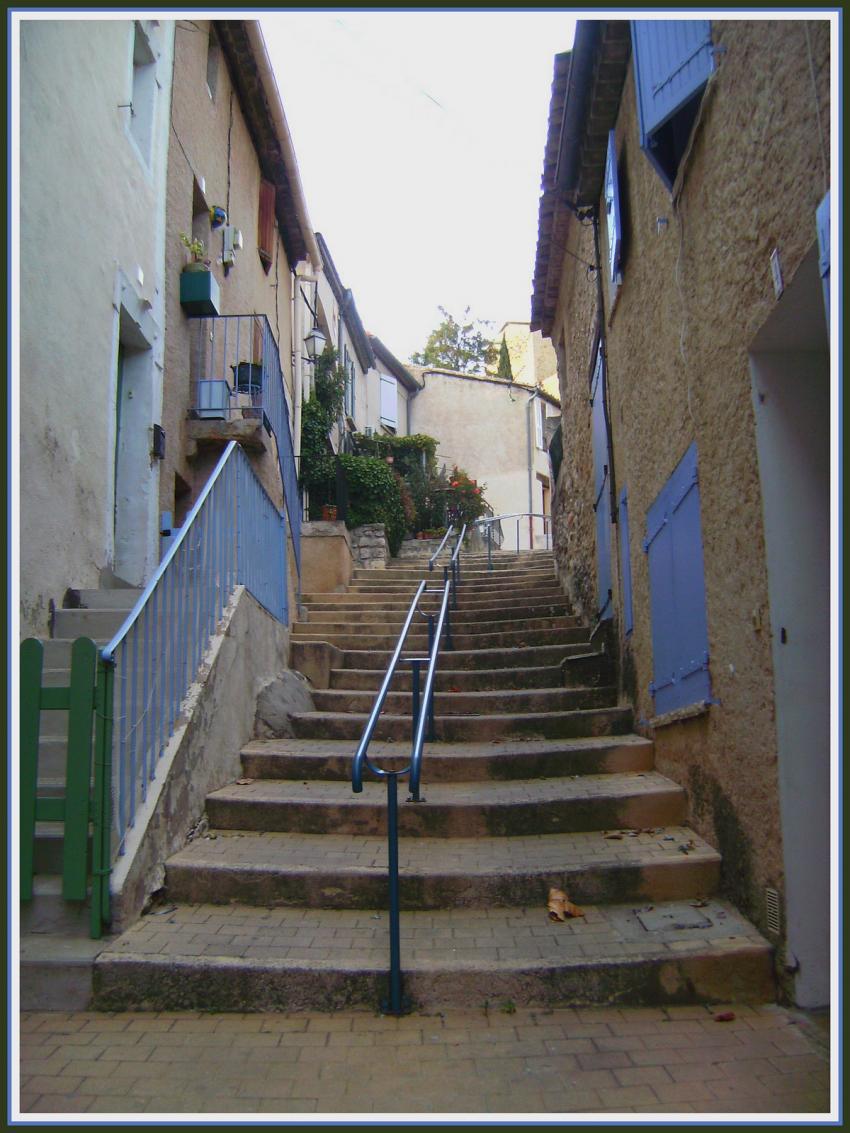 Rue de Groux-les-Bains (04)