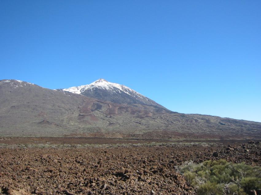 Le Tide sur fond de lave