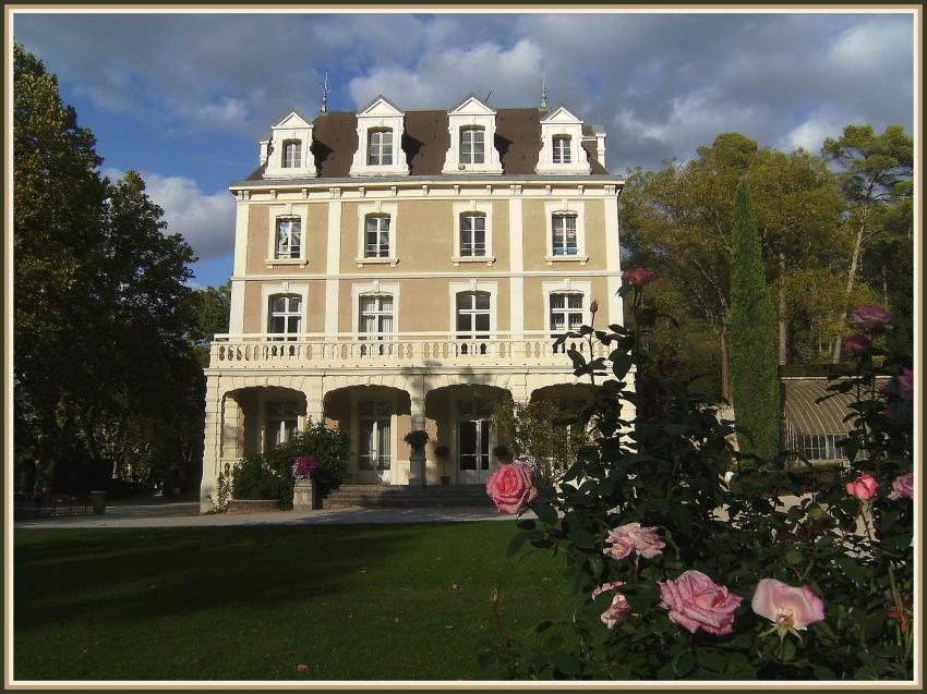 Chateau-Laval  Groux-les-Bains (04)