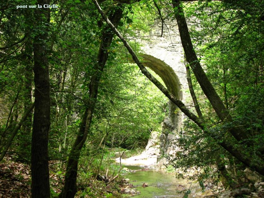 Pont sur la citelles