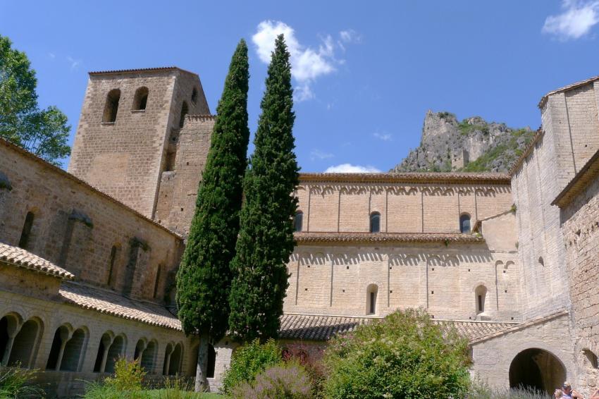 Clotre de l'Abbaye de St Guilhem le Dsert
