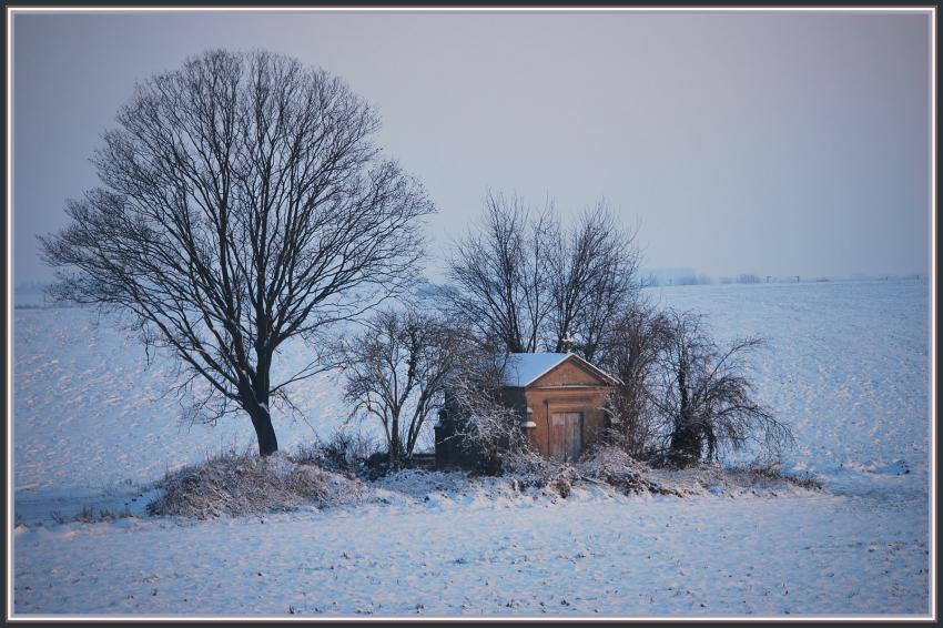 Chapelle dans la neige