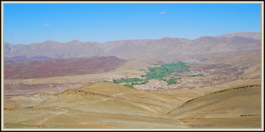 Paysage sur la route d'Oussikis