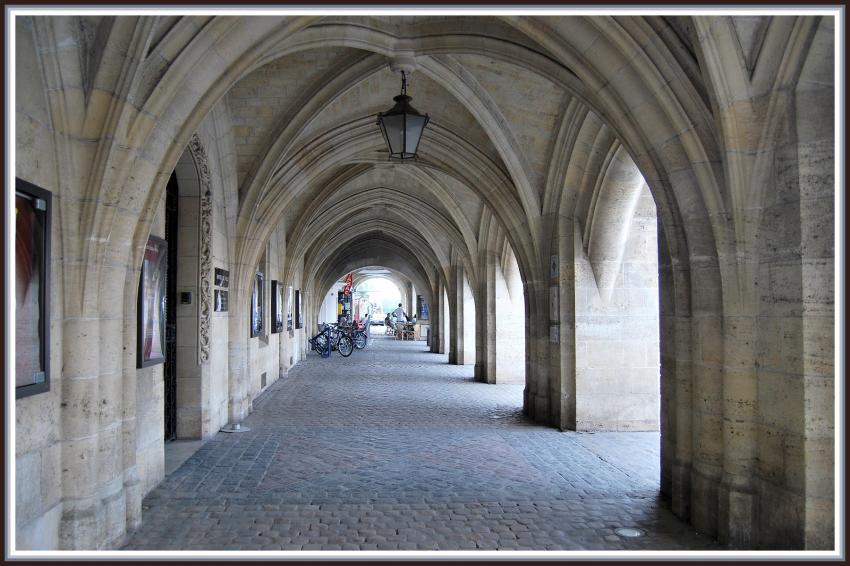 Les Arcades  Libourne (33)