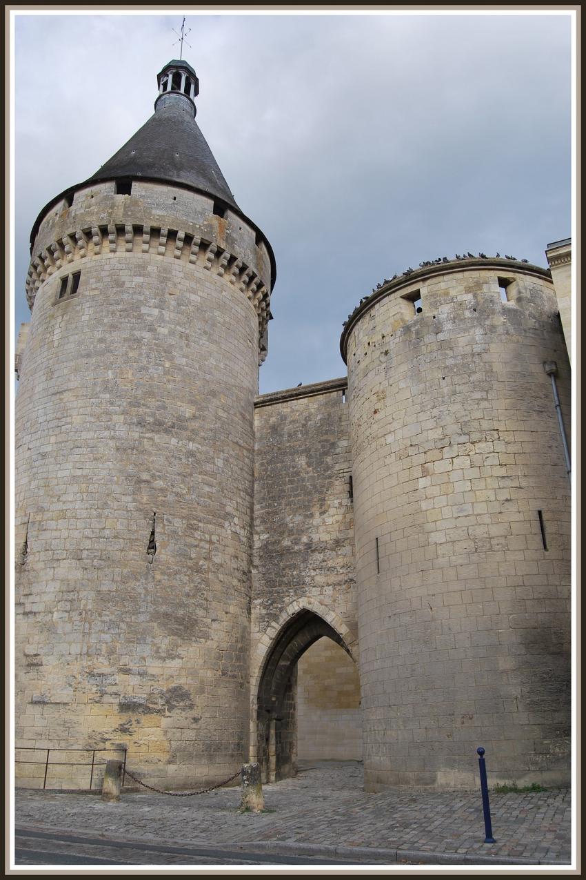 La Tour du vieux port  Libourne (33)
