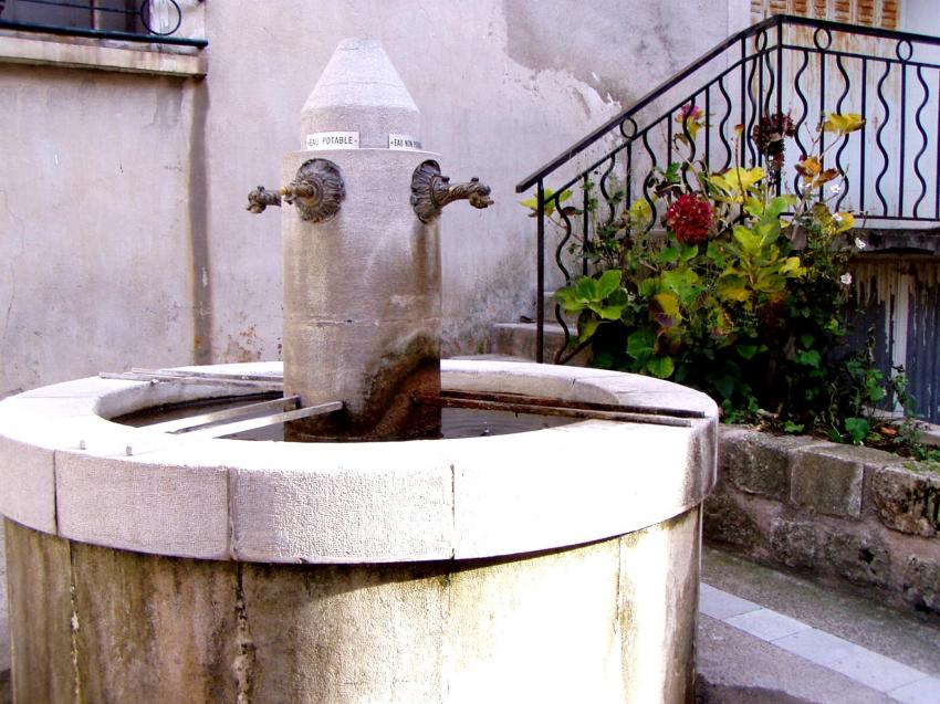 fontaine de joncel