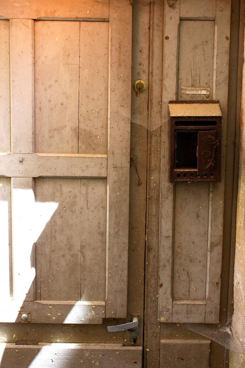 Portes (91) : Dans le Prigord,  Montignac (68)