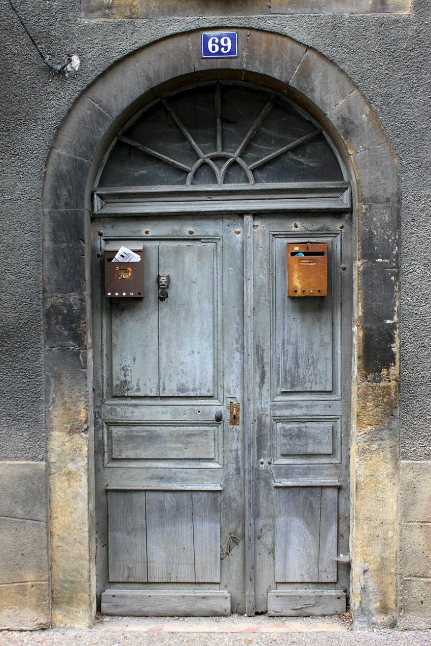 Portes (62) :  Dans le Prigord,  Montignac (39)