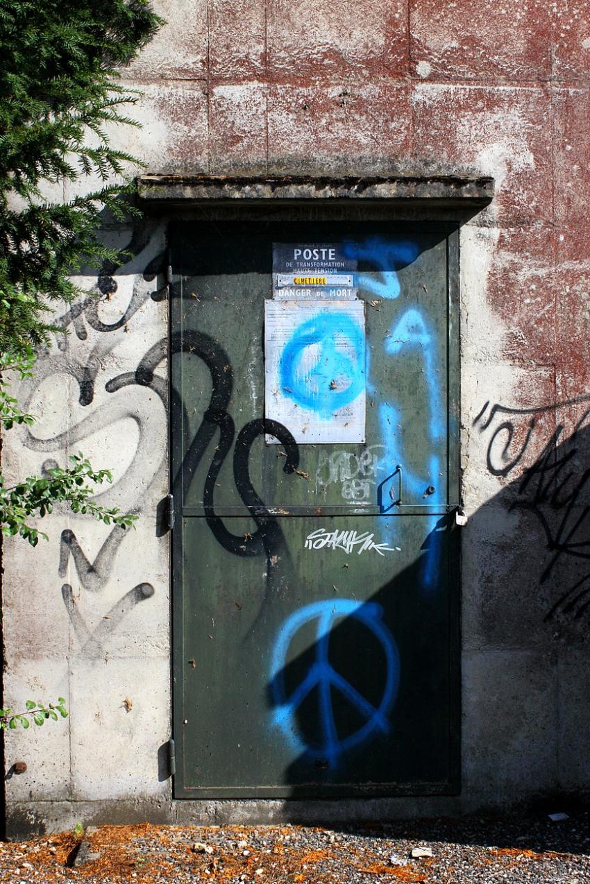 Portes (193) : Dans le Prigord  Montignac (170)