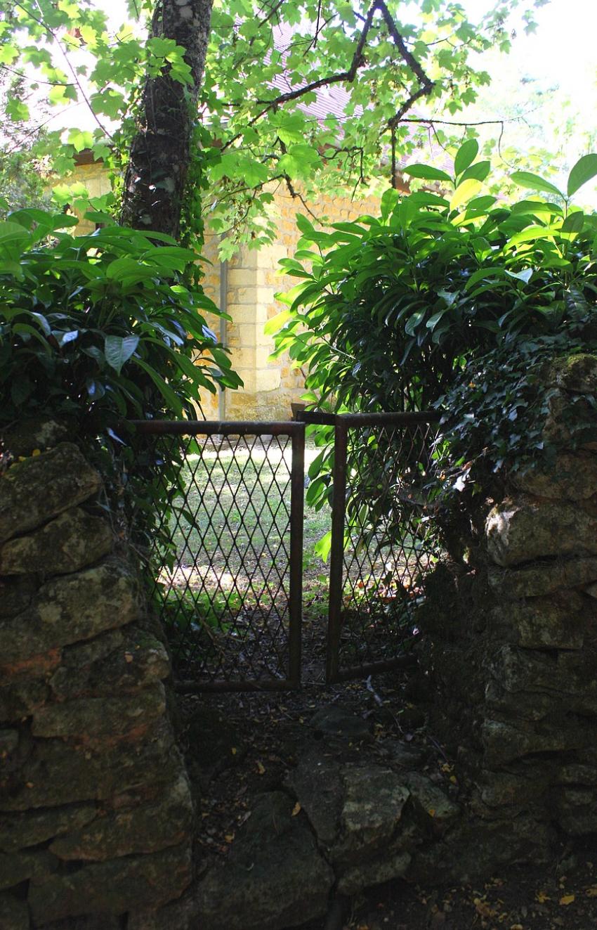 Portes (186) : Dans le Prigord  Montignac (163)