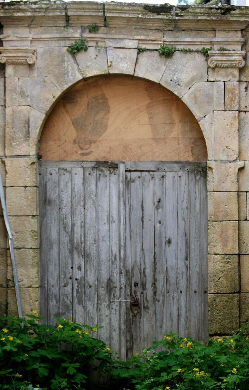 Portes (21) : Entre... De chteau !