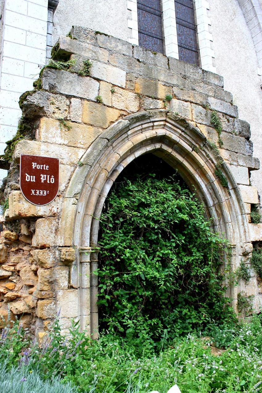 Portes (121) : Dans le Prigord,  Montignac (98)