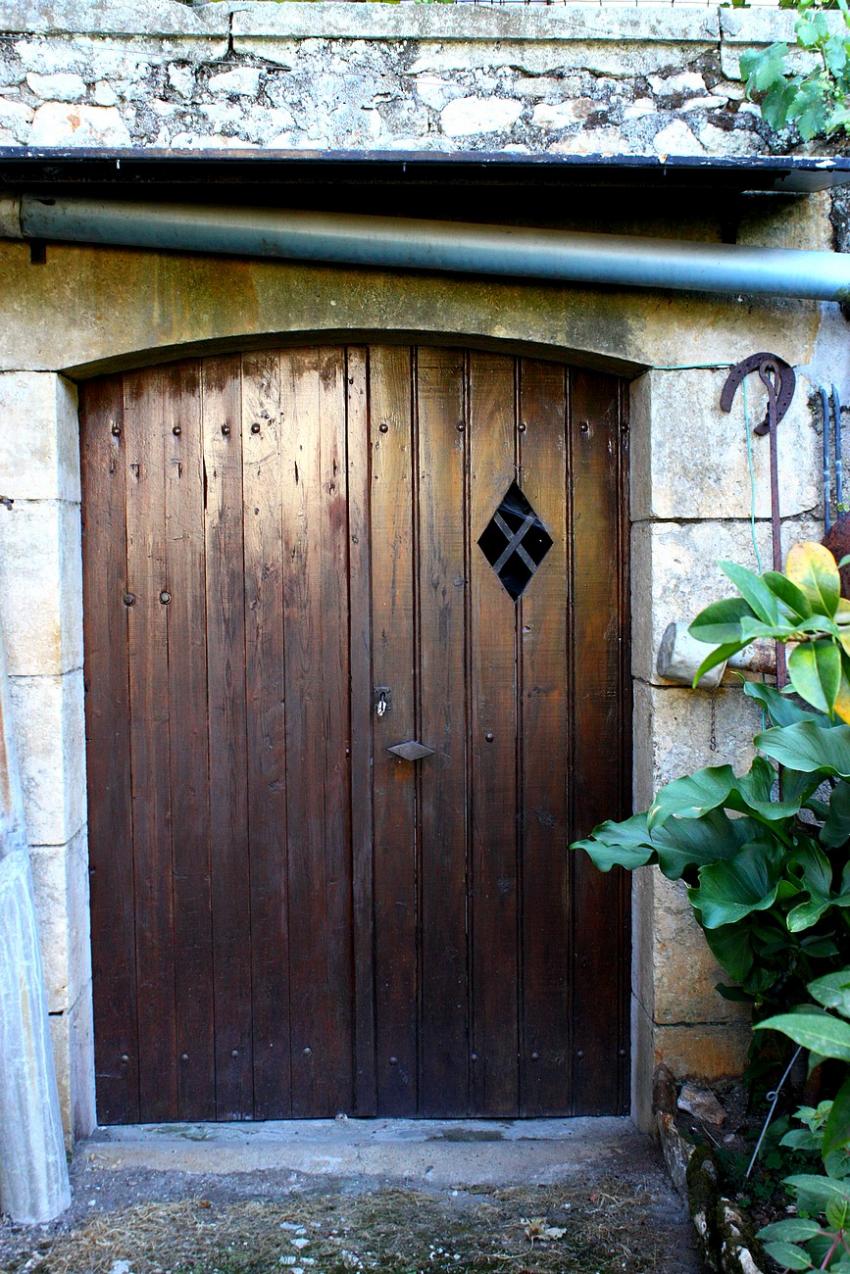 Portes (92) : Dans le Prigord,  Montignac (69)