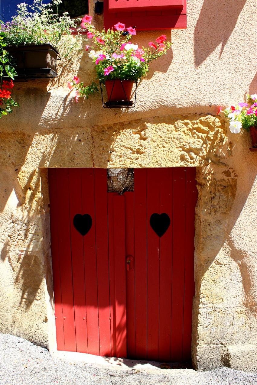 Portes (89) : Dans le Prigord,  Montignac (66)