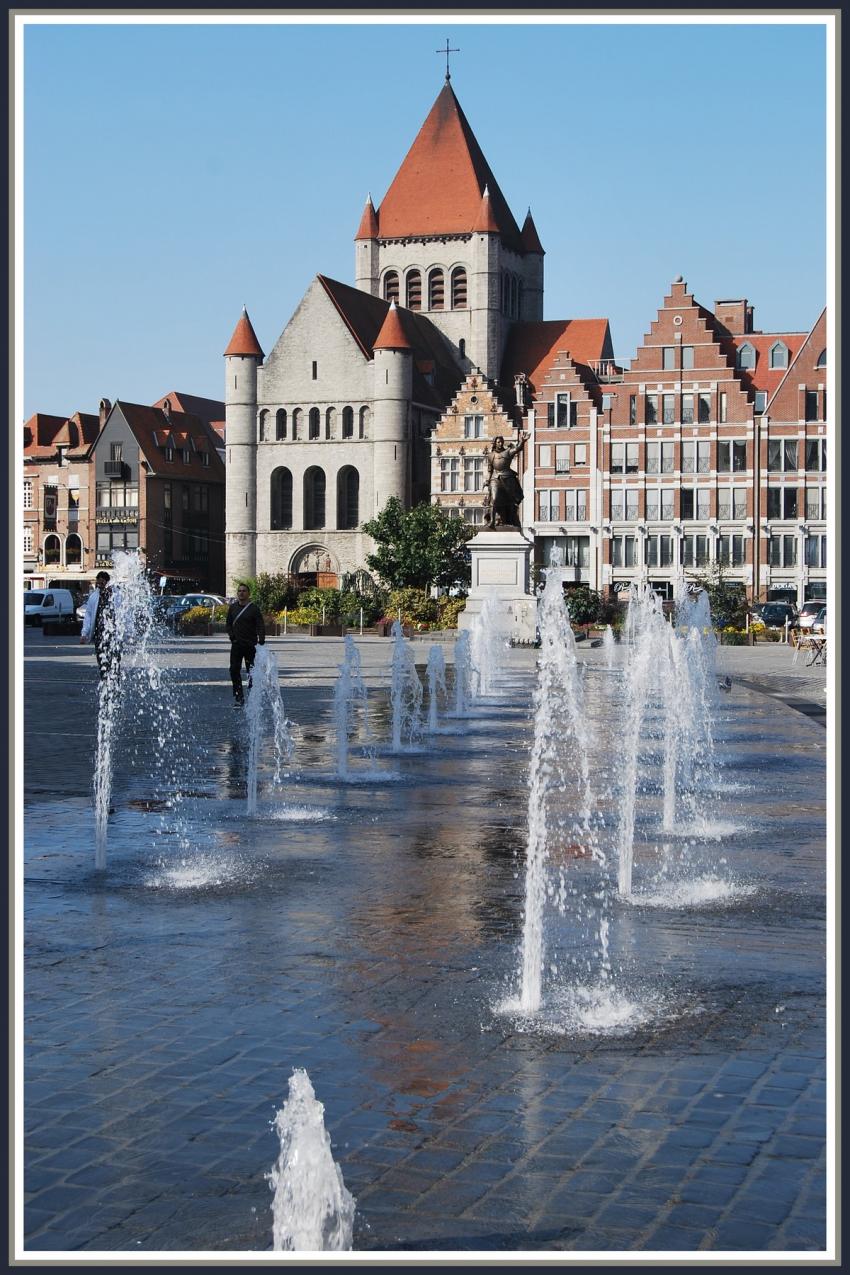 Tournai (Belgique) - Les jets sur la Gd-Place