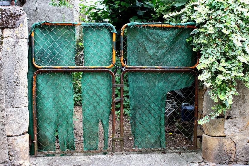 Portes (37) :  Dans le Prigord,  Montignac (14)