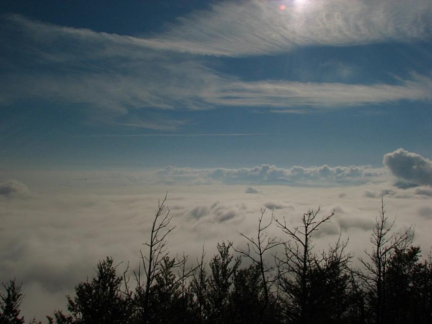 Mer de nuages au col de Perty