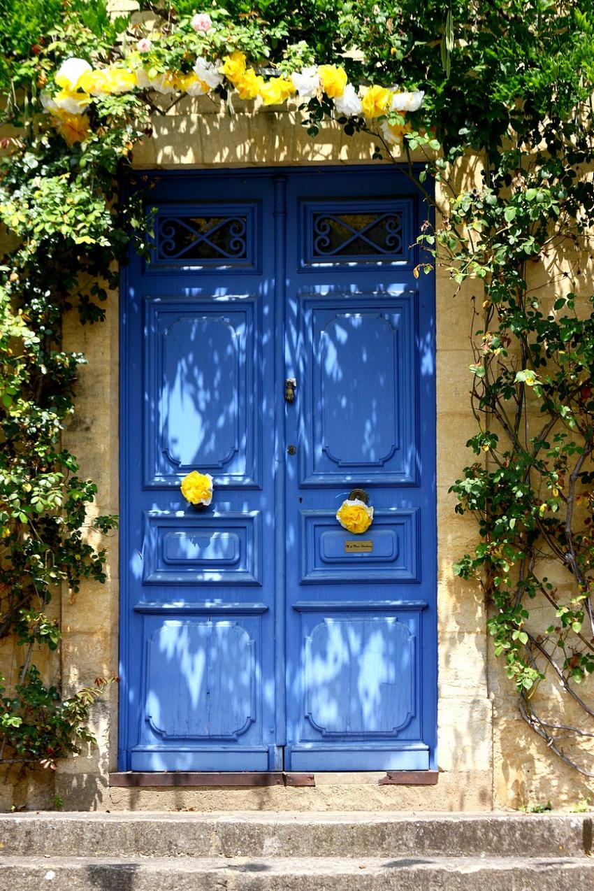 Portes (27) :  Dans le Prigord,  Montignac (4)