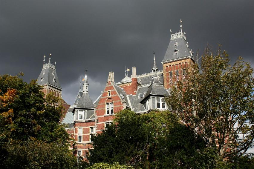 Amsterdam (95)Ciel menaant au-dessus du Rijksmuse
