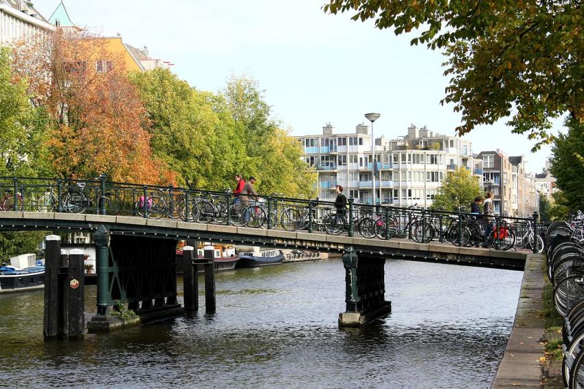 Amsterdam (12) Les vlos sont partout !