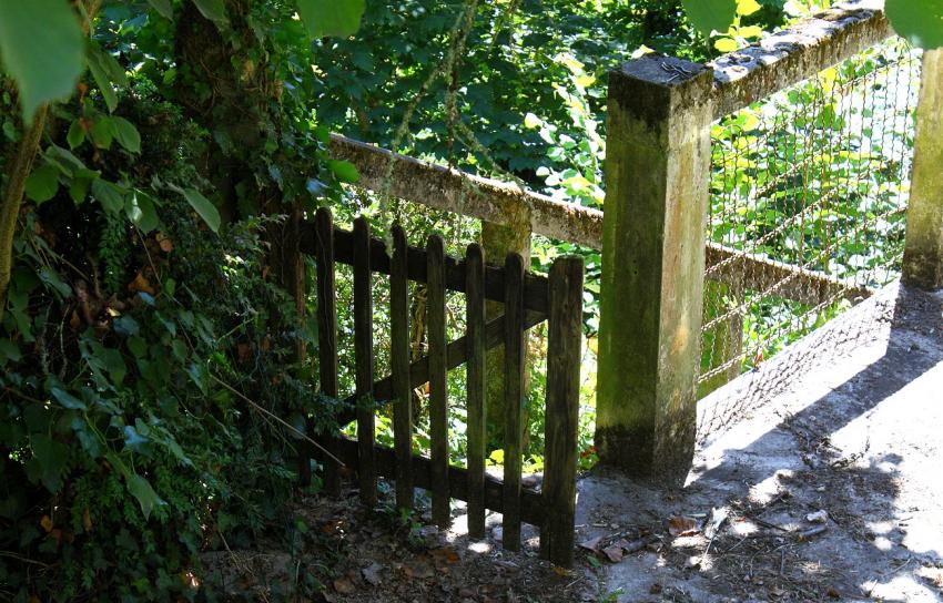 Portes (71) :  Dans le Prigord,  Montignac (48).