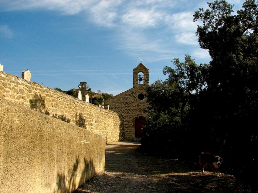 ND de Cadenet ( Piegon Baronnies Drome Provenale 